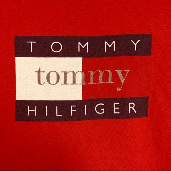 Vintage 90s Tommy Hilfiger T-Shirt - Picture 4 of 5